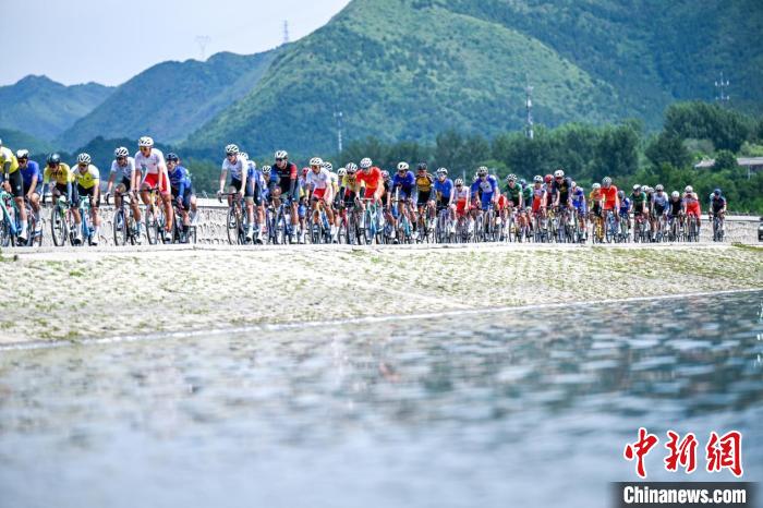 2025年公路自行车联赛北京昌平站揭幕：29支队伍